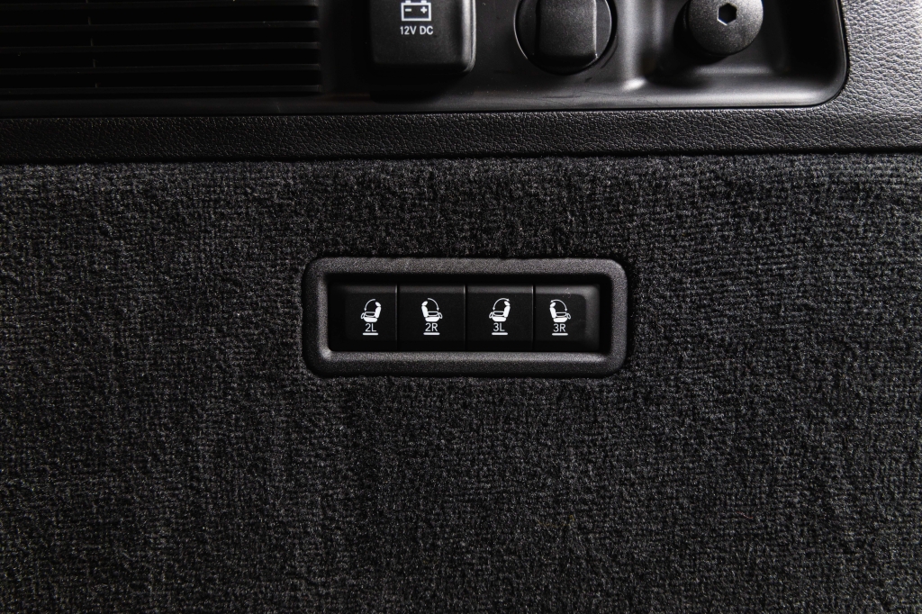 Jeep Grand Wagoneer 2022 фото Jeep Grand Wagoneer 2022 фото 49