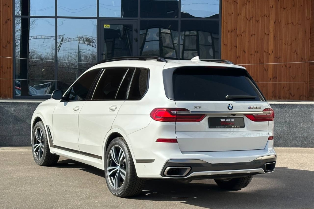 BMW X7 M50d 2020 photo 4