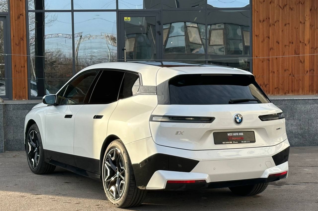 BMW iX xDrive40 2021 фото 3