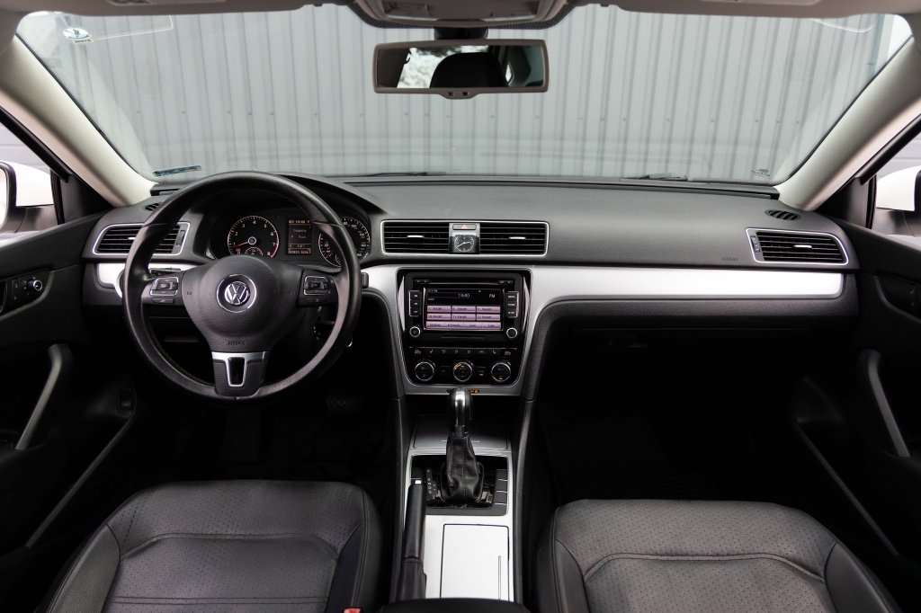 Volkswagen Passat 2012 photo 27