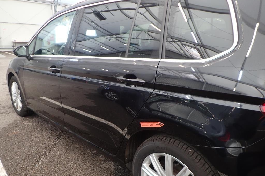 Volkswagen Touran 2017 photo 11