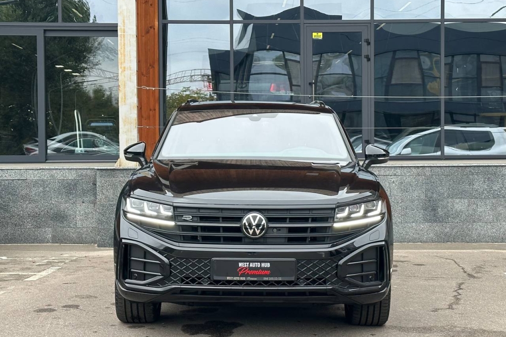 Volkswagen Touareg R-line Platinum 2024 photo 1