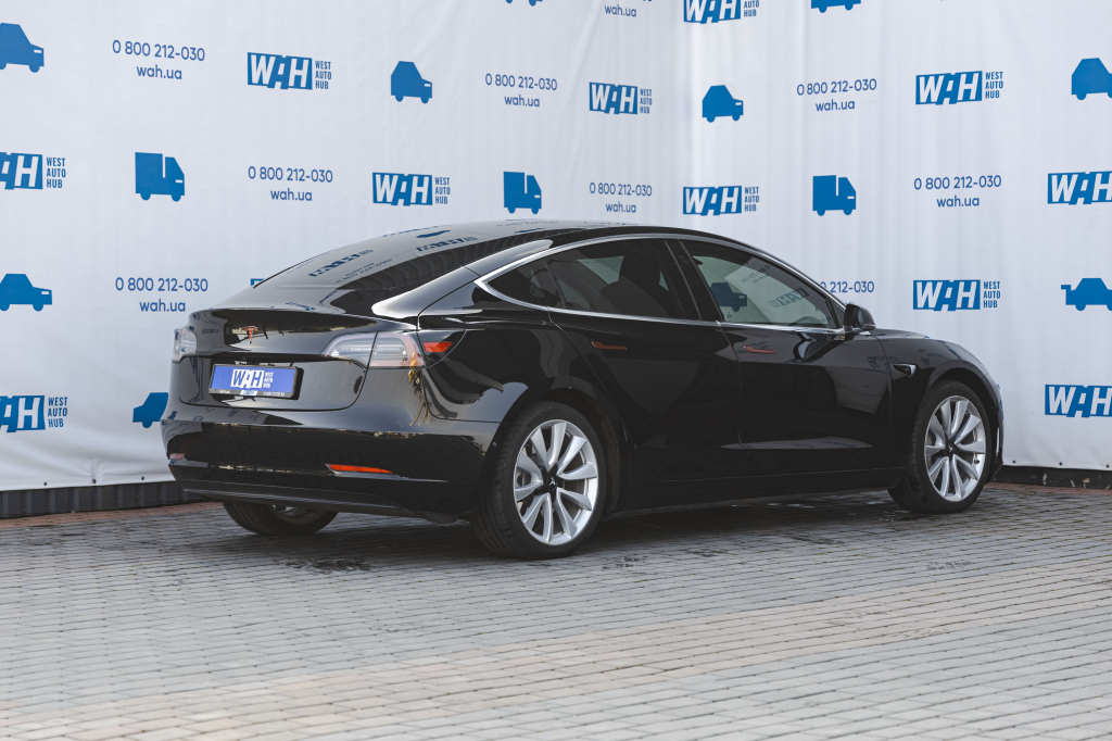 Tesla Model 3 2018 фото 8