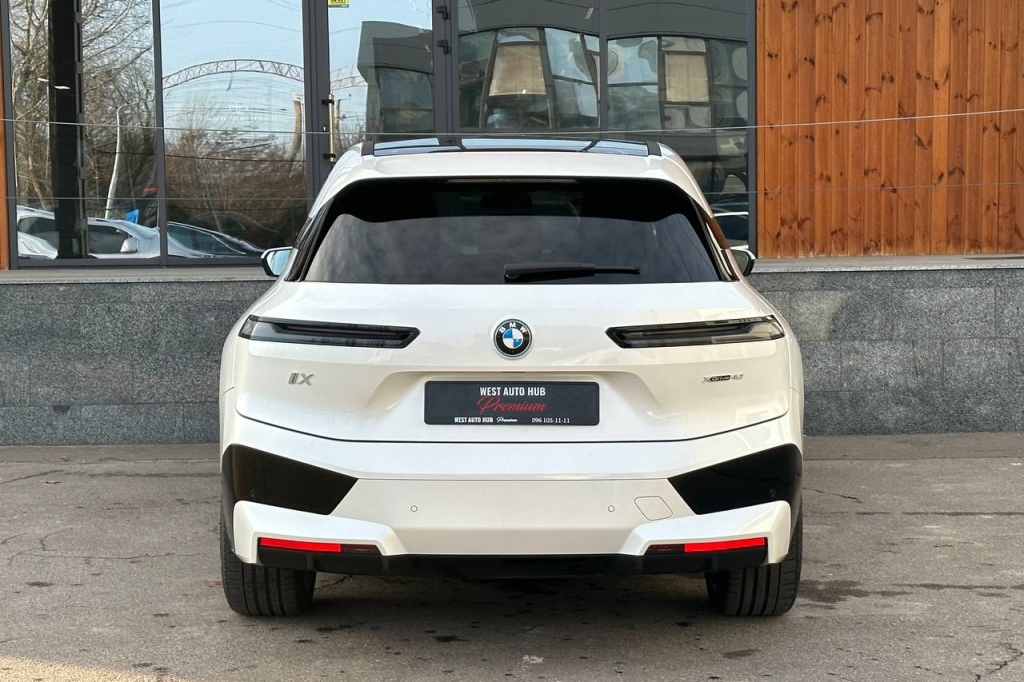 BMW iX xDrive40 2021 фото 4