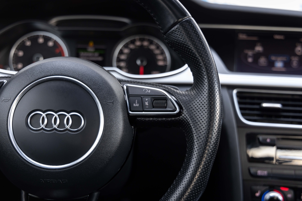 Audi A4 S line 2014 фото 23