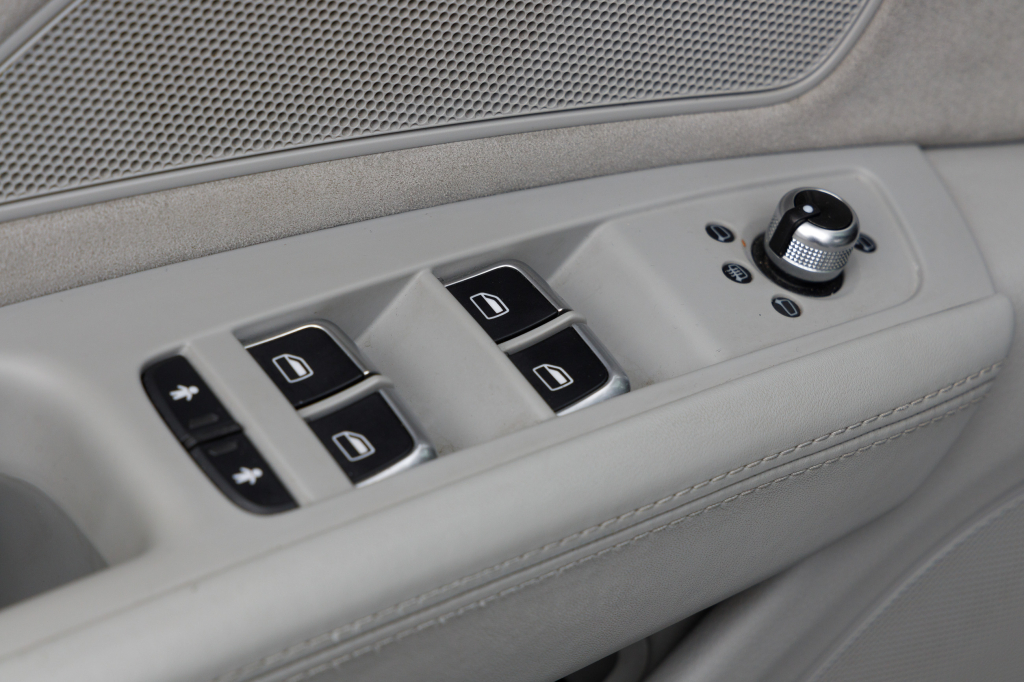 Audi A8 2014 photo 53