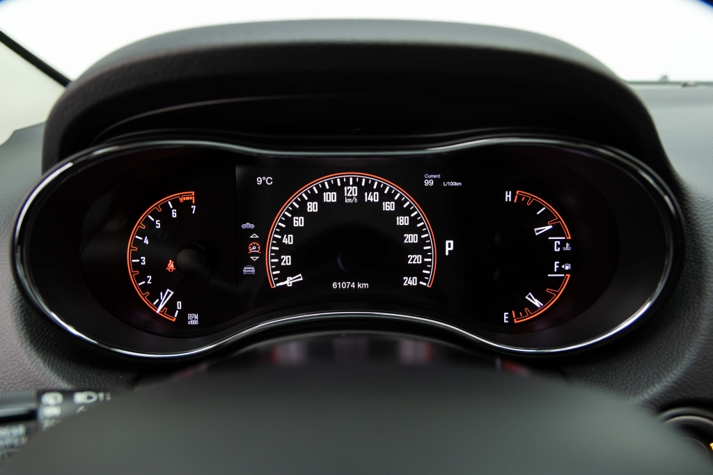 Dodge Durango GT 2017 фото Dodge Durango GT 2017 фото 19