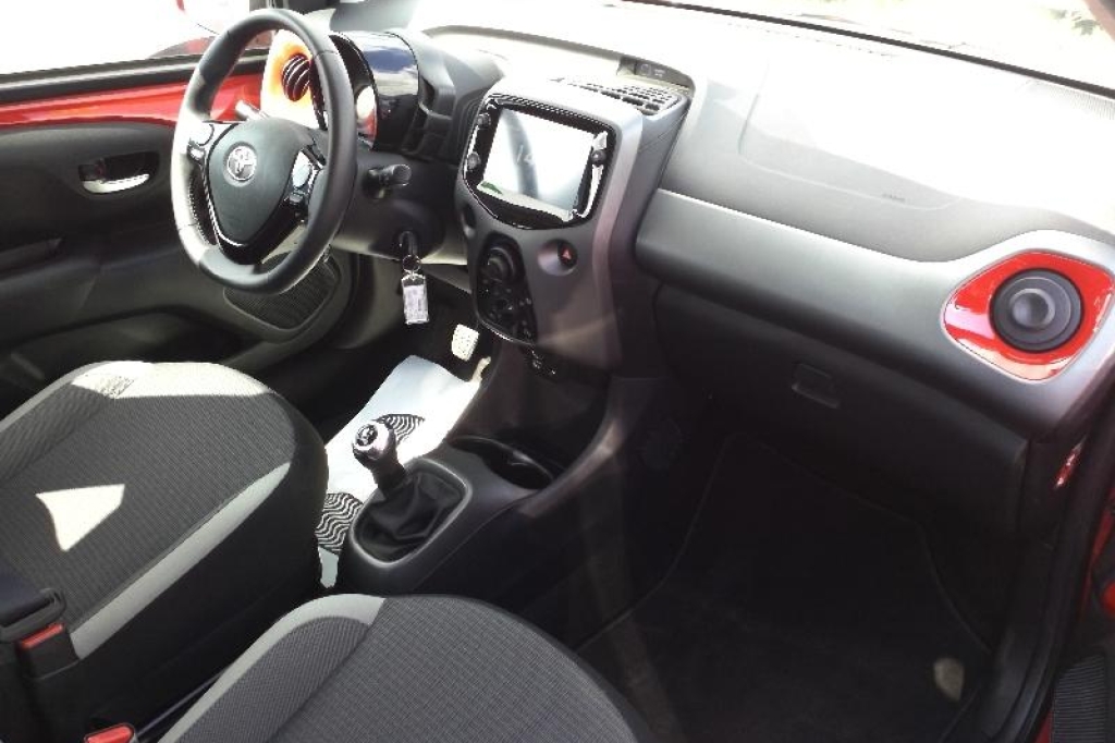 Toyota Aygo 2021 фото 4