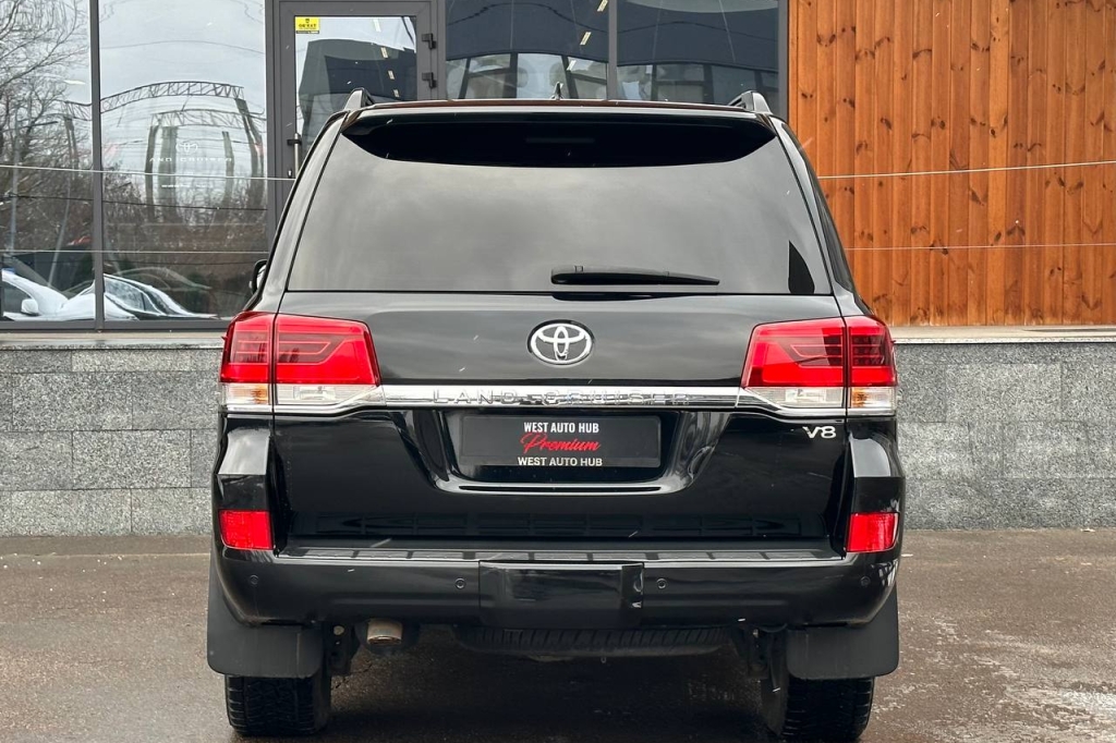 Toyota Land Cruiser 200 GUARD B6 2017 photo 4