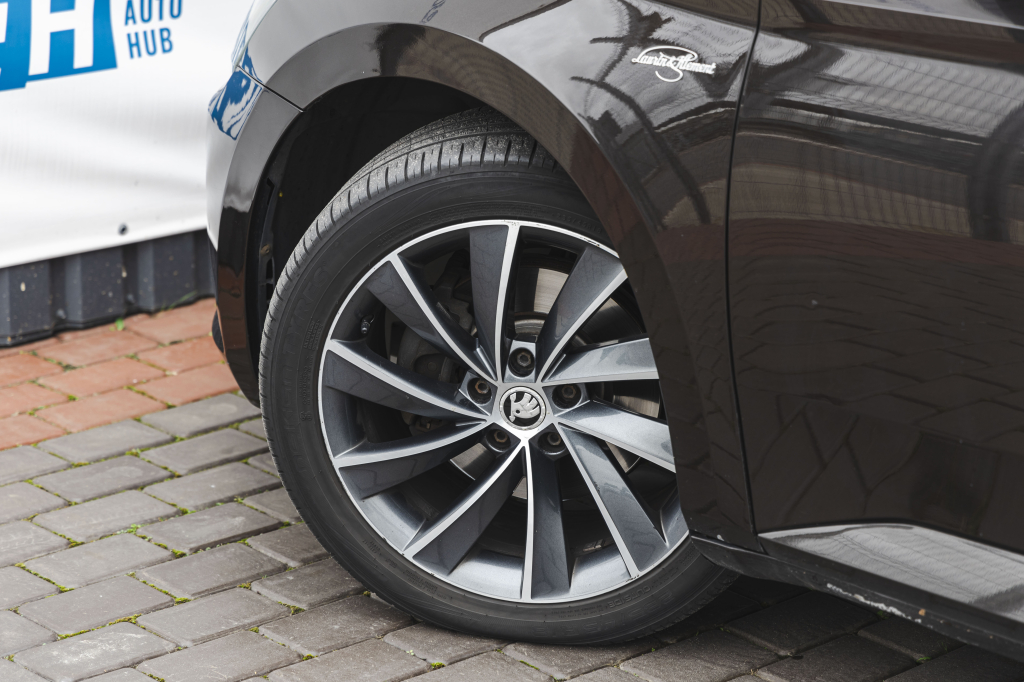 Skoda Superb Laurin&Klement 2016 фото 12