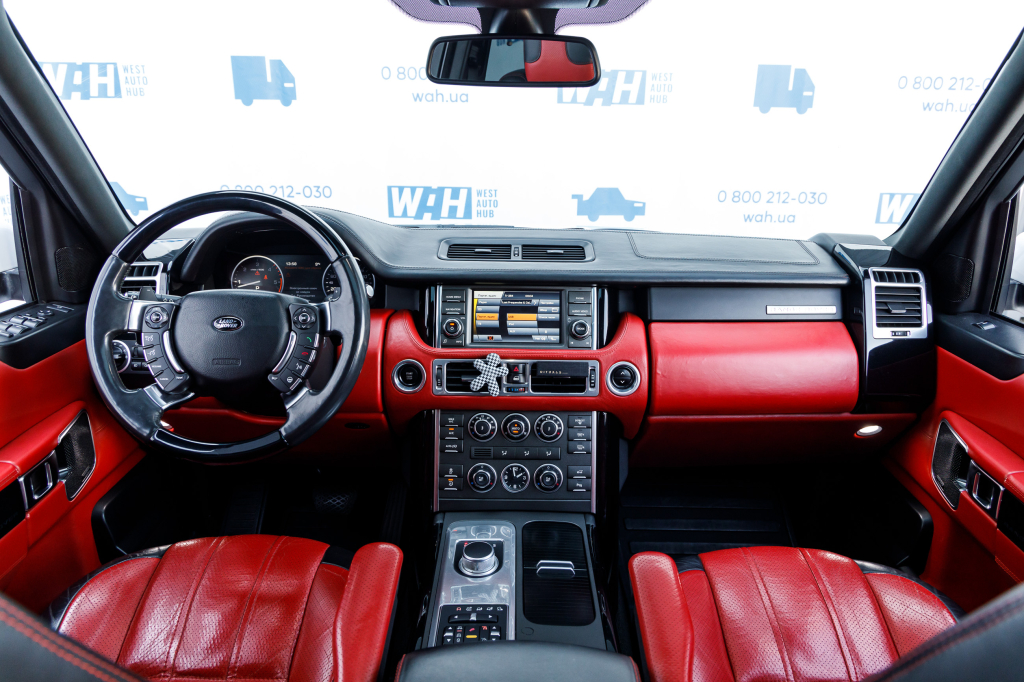 Land Rover Range Rover Vogue 2011 photo 12