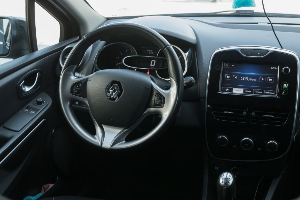 Renault Clio 2015 фото 1