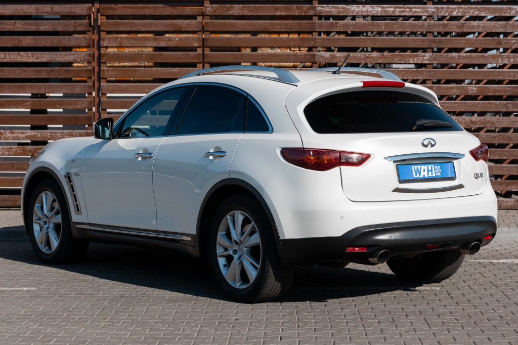 Infiniti QX70 2015 фото 11