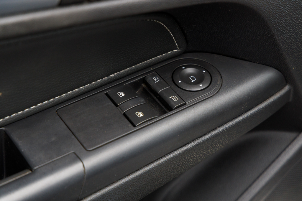 Opel Astra H photo 11