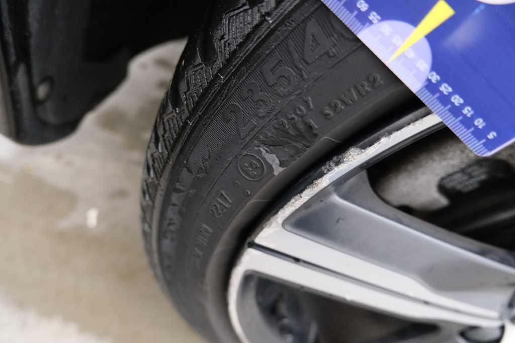 Volvo V60 2018 фото 32