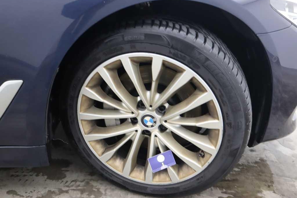 BMW 5er Touring 2017 фото 28