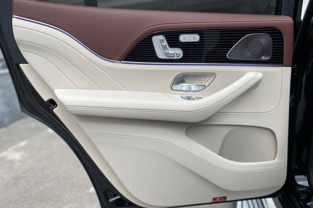 Mercedes-Benz Maybach GLS 600 2021 photo 14