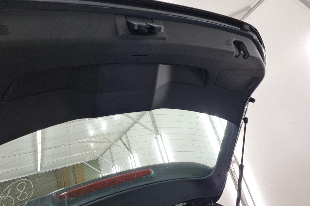 SEAT Leon 2019 фото 39