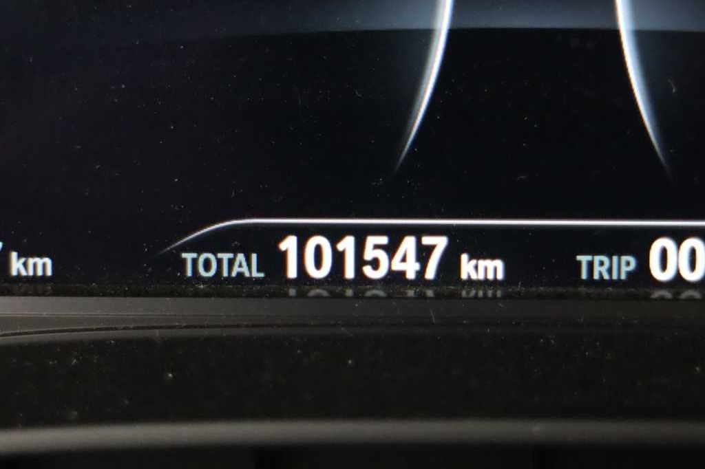 BMW 5 Series 2017 фото 3