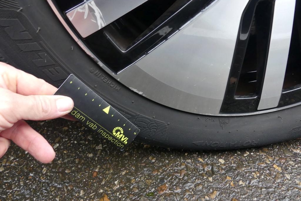 Volkswagen e-Golf 2018 фото 15