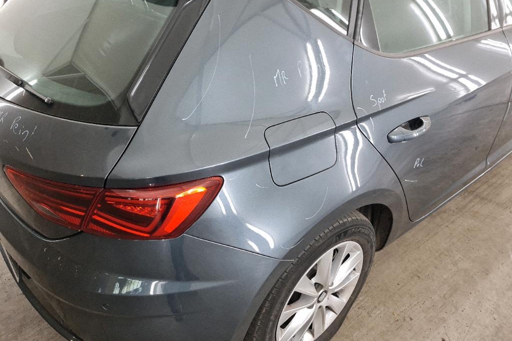 SEAT Leon 2019 фото 28