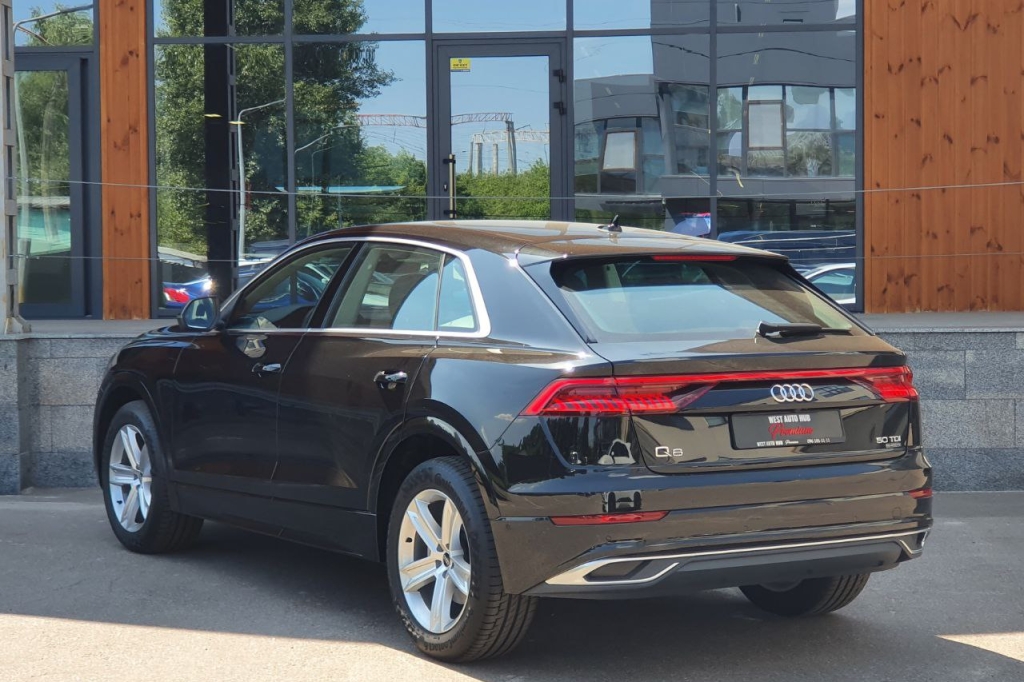 Audi Q8 50 TDI 2023 photo 3