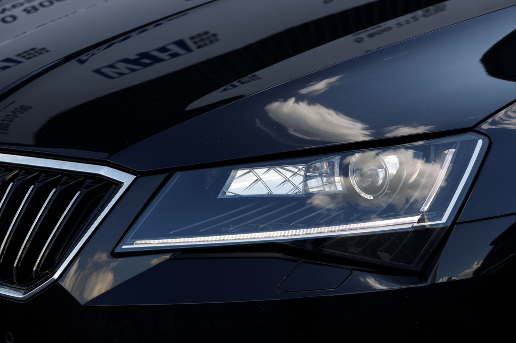 Skoda Superb 2017 фото 6