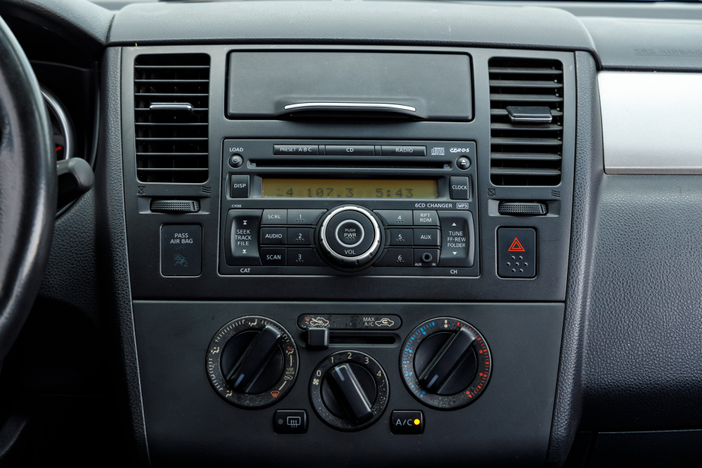 Nissan Versa 2008 фото 9