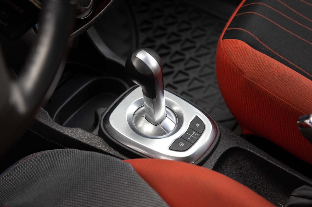 Opel Corsa 2010 фото 22