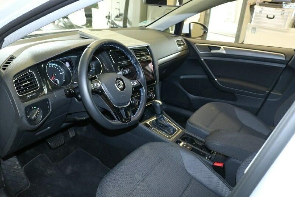 Volkswagen Golf 2020 photo 5