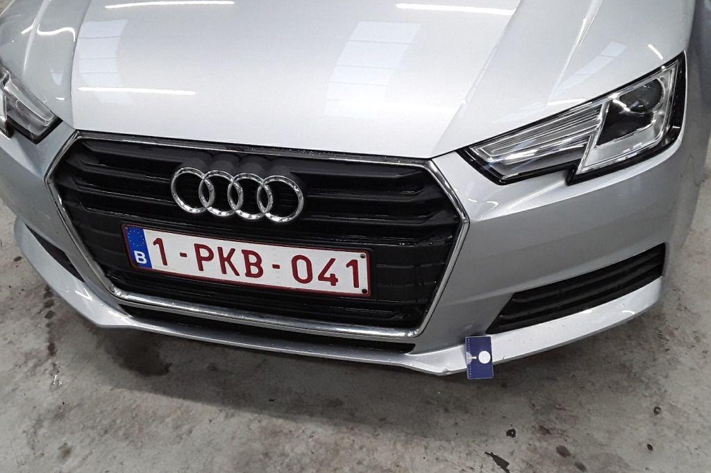 Audi A4 2016 photo 12