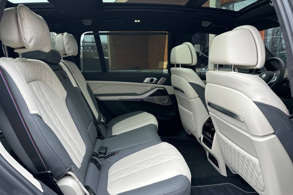 BMW-Alpina XB7 2022 фото 21