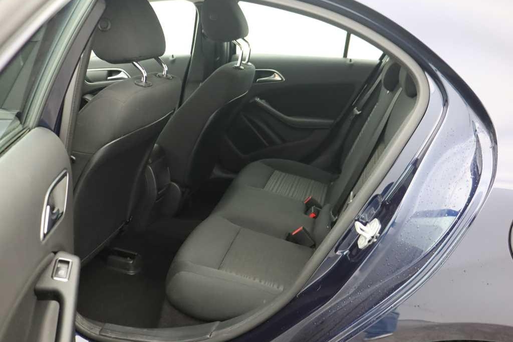 Mercedes-Benz A-Klasse 2017 photo 4