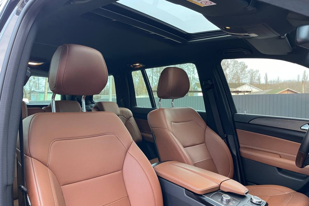 Mercedes-Benz GLS-Class 350 2018 фото Mercedes-Benz GLS-Class 350 2018 фото 16