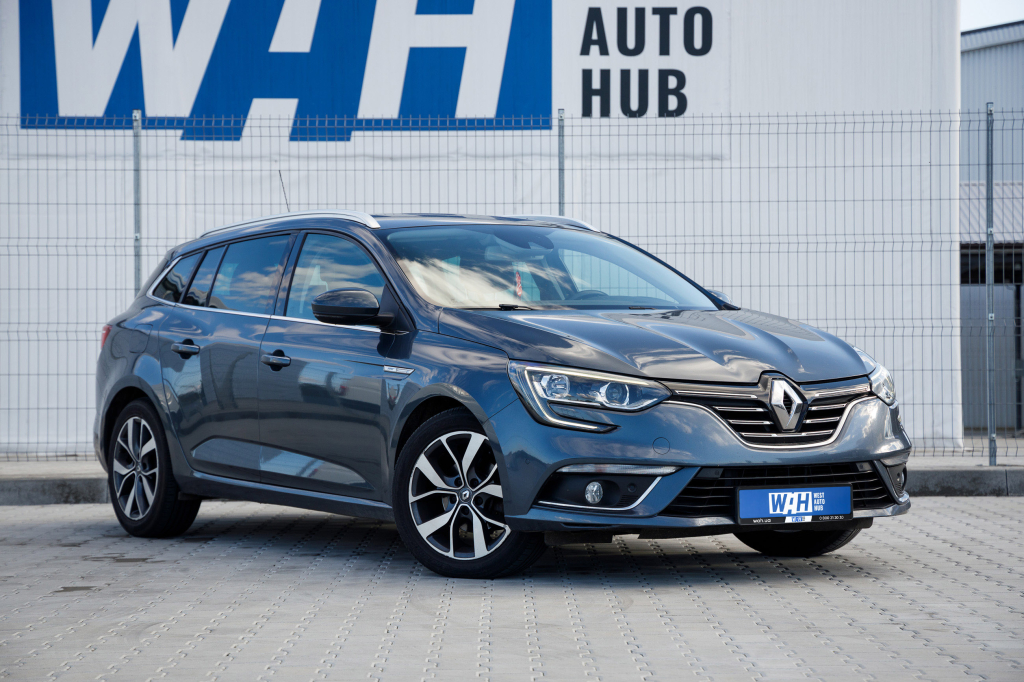 Renault Megane IV BOSE 2016 photo 2