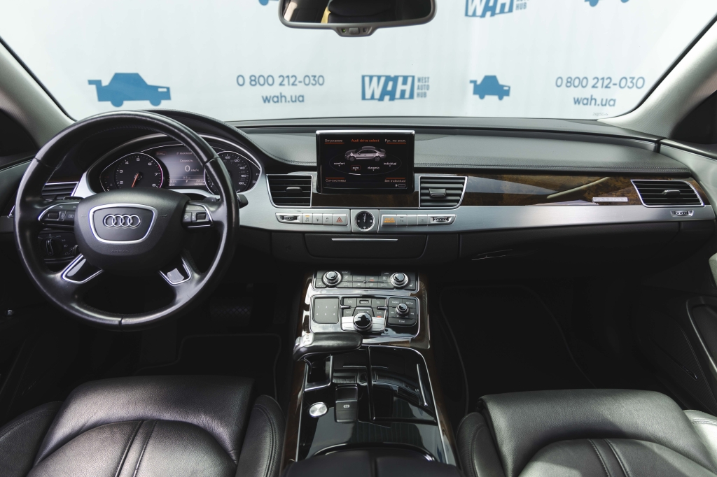 Audi A8 2015 photo 39