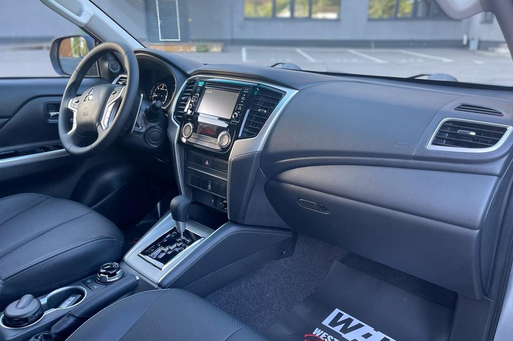 Mitsubishi L 200 2021 фото 9