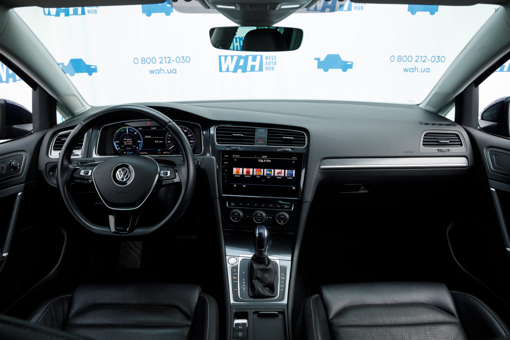Volkswagen e-Golf 2018 фото 7