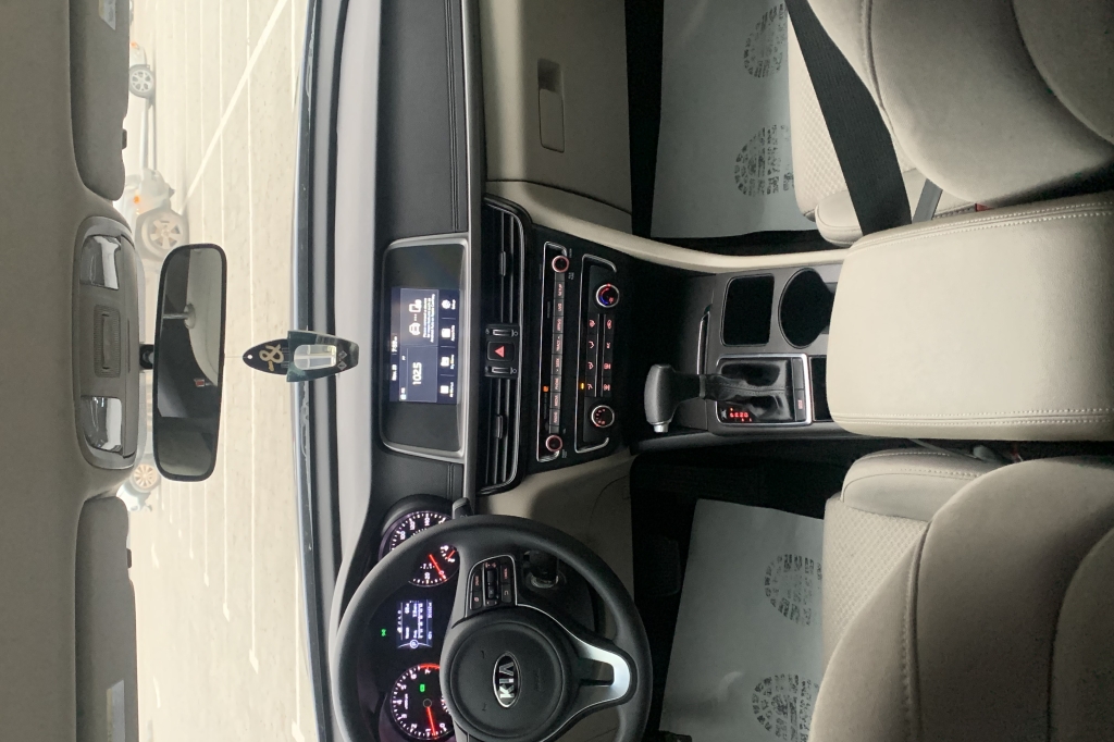 Kia Optima LX Sport photo 20