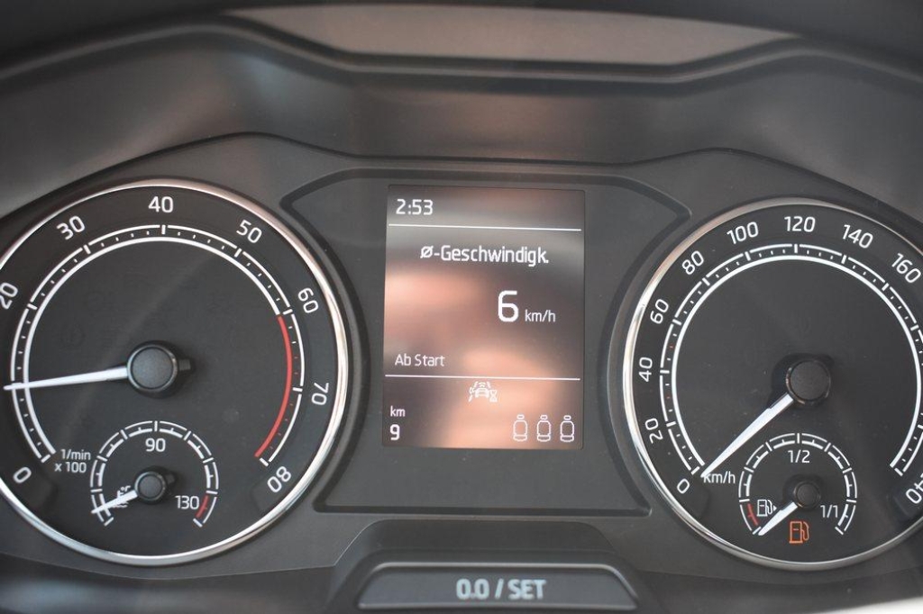 Skoda Scala 2020 фото 5