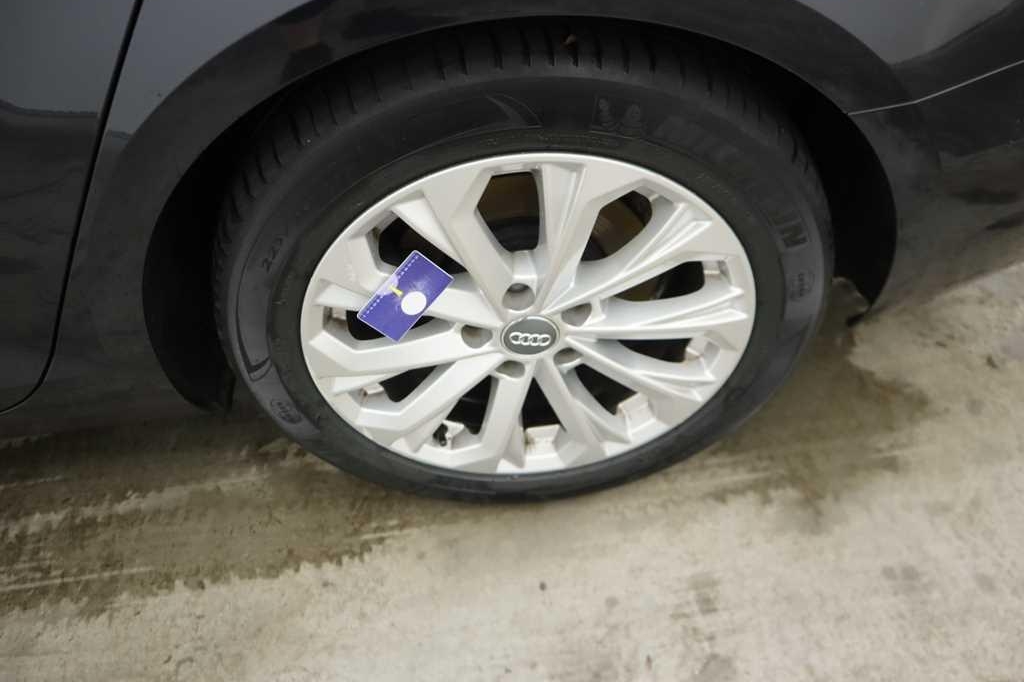 Audi A4 Avant 2016 фото 16