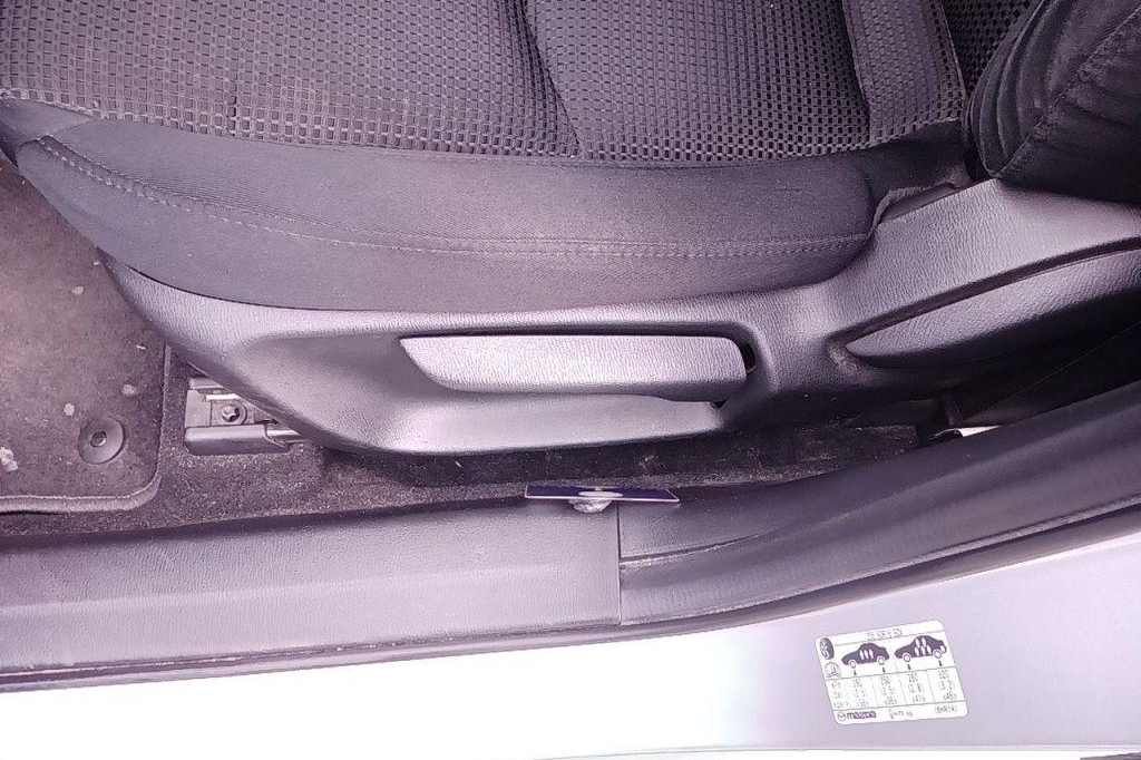 Mazda 3 2017 фото 12