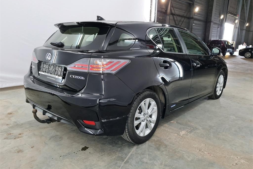 Lexus CT 200h 2016 photo 5