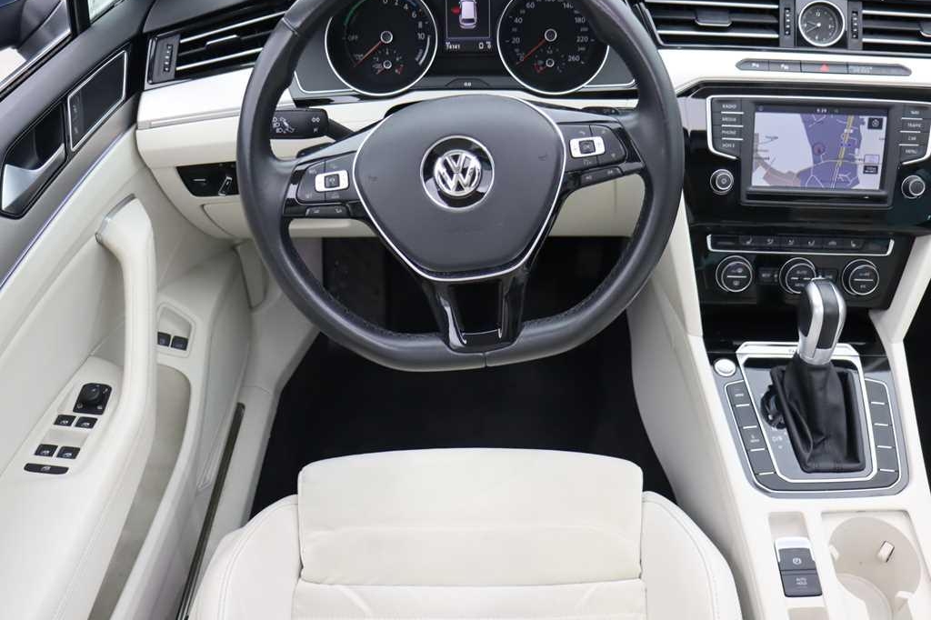 Volkswagen Passat Variant 2017 фото 2