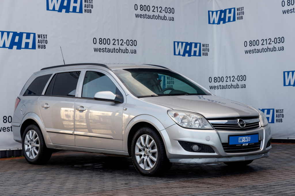 Opel Astra H фото 2