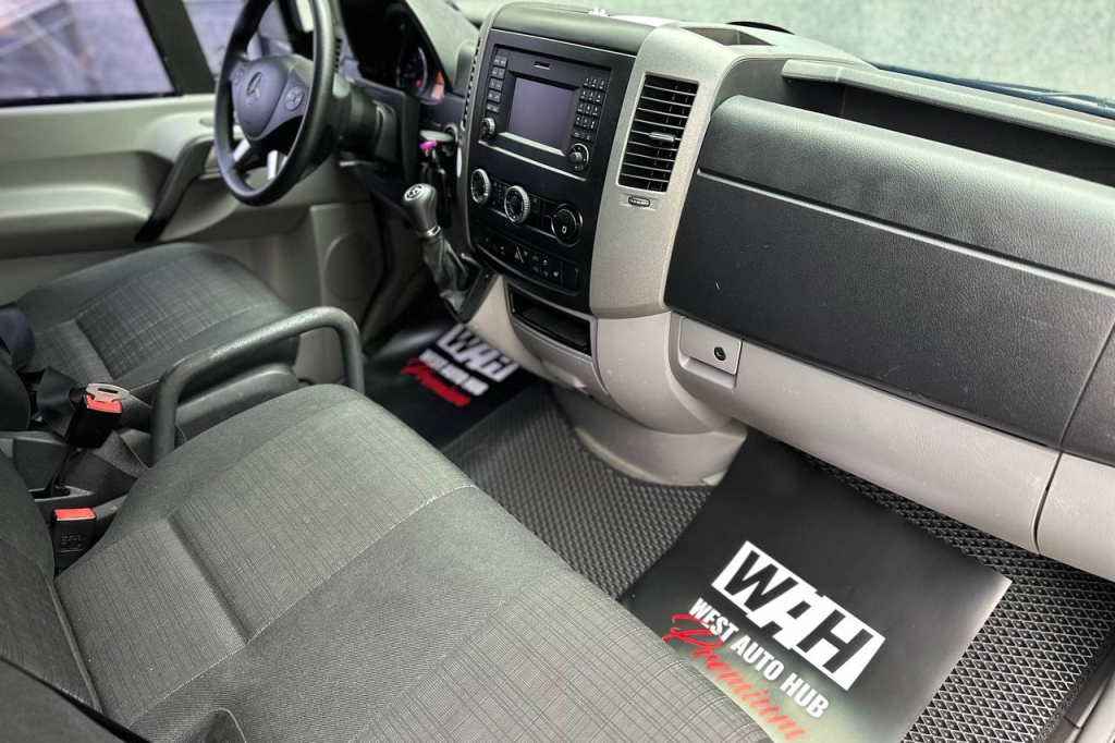 Mercedes-Benz Sprinter 319 CDI Guard B4 2013 photo 11