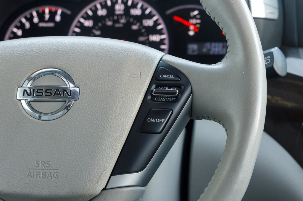 Nissan Quest 2012 фото 18