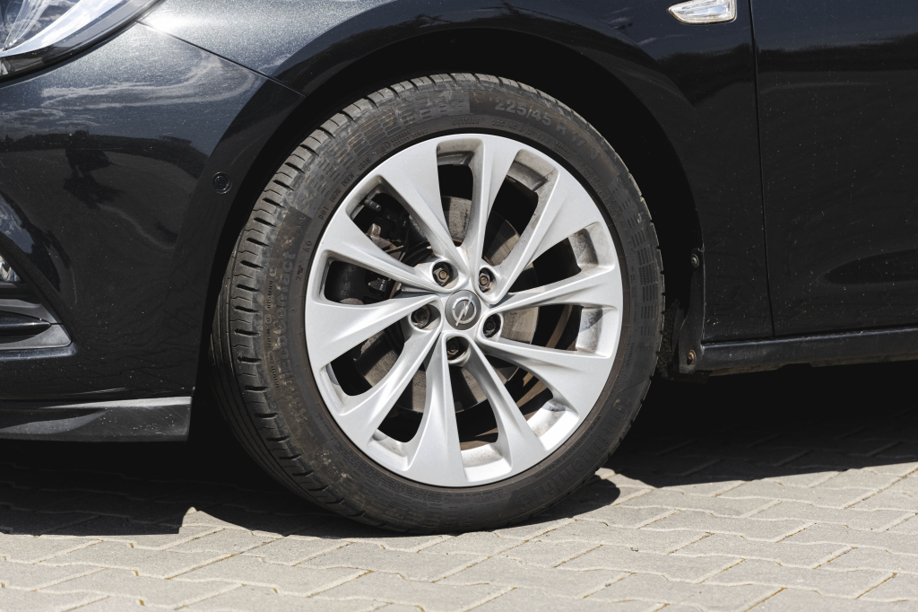 Opel Astra K 2016 фото 2