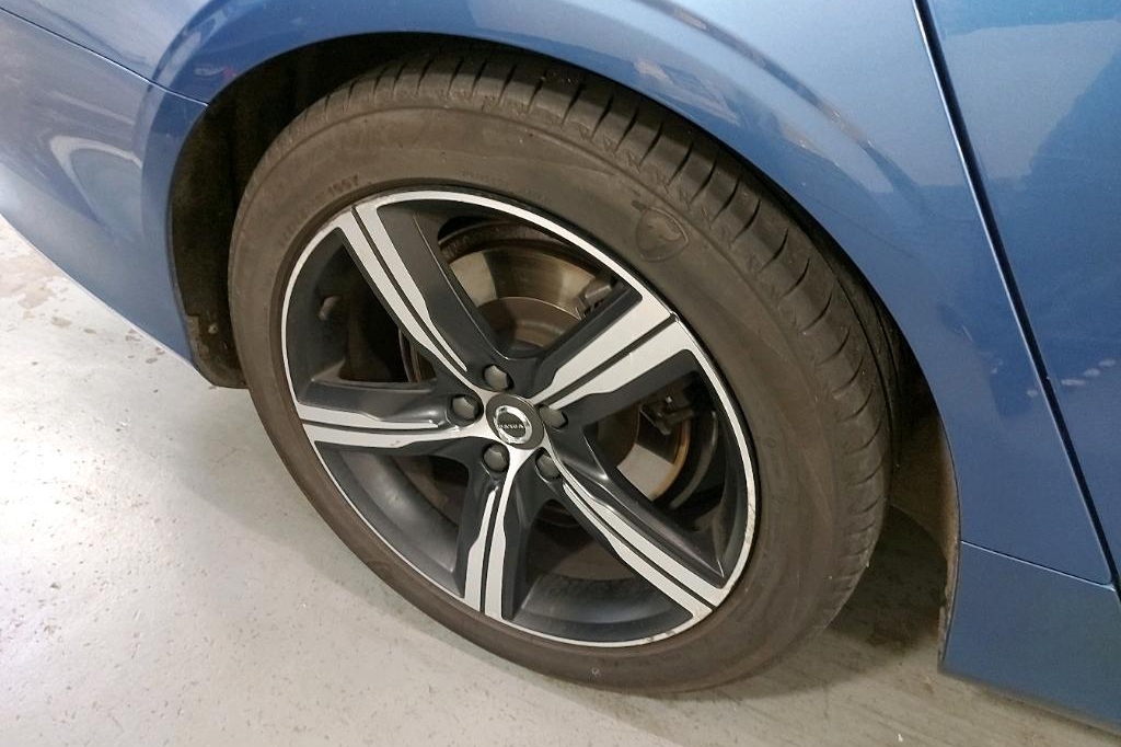 Volvo V90 2017 фото 56