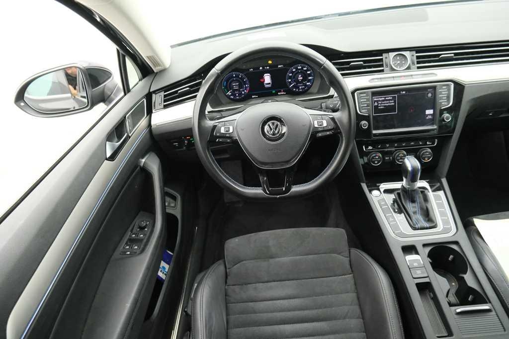 Volkswagen Passat Variant 2017 фото 1
